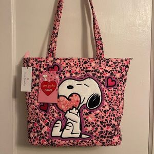 Final Price ⬇️!!! NWT Vera Bradley + PEANUTS Love You Lots Small Vera Tote